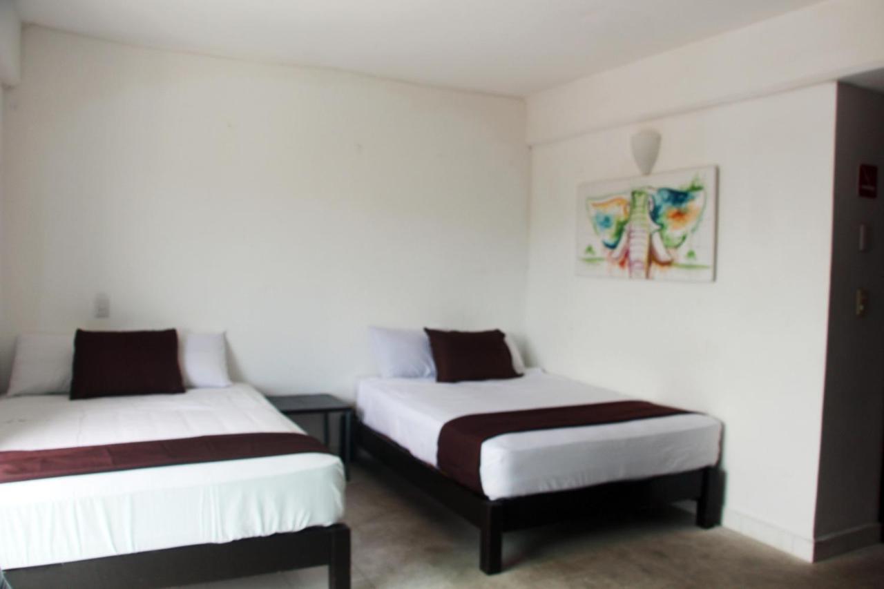 Hotel & Hostal Casa De Luz Cancún Exterior foto